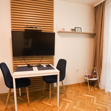 White Central Apartment Varna Esterno foto