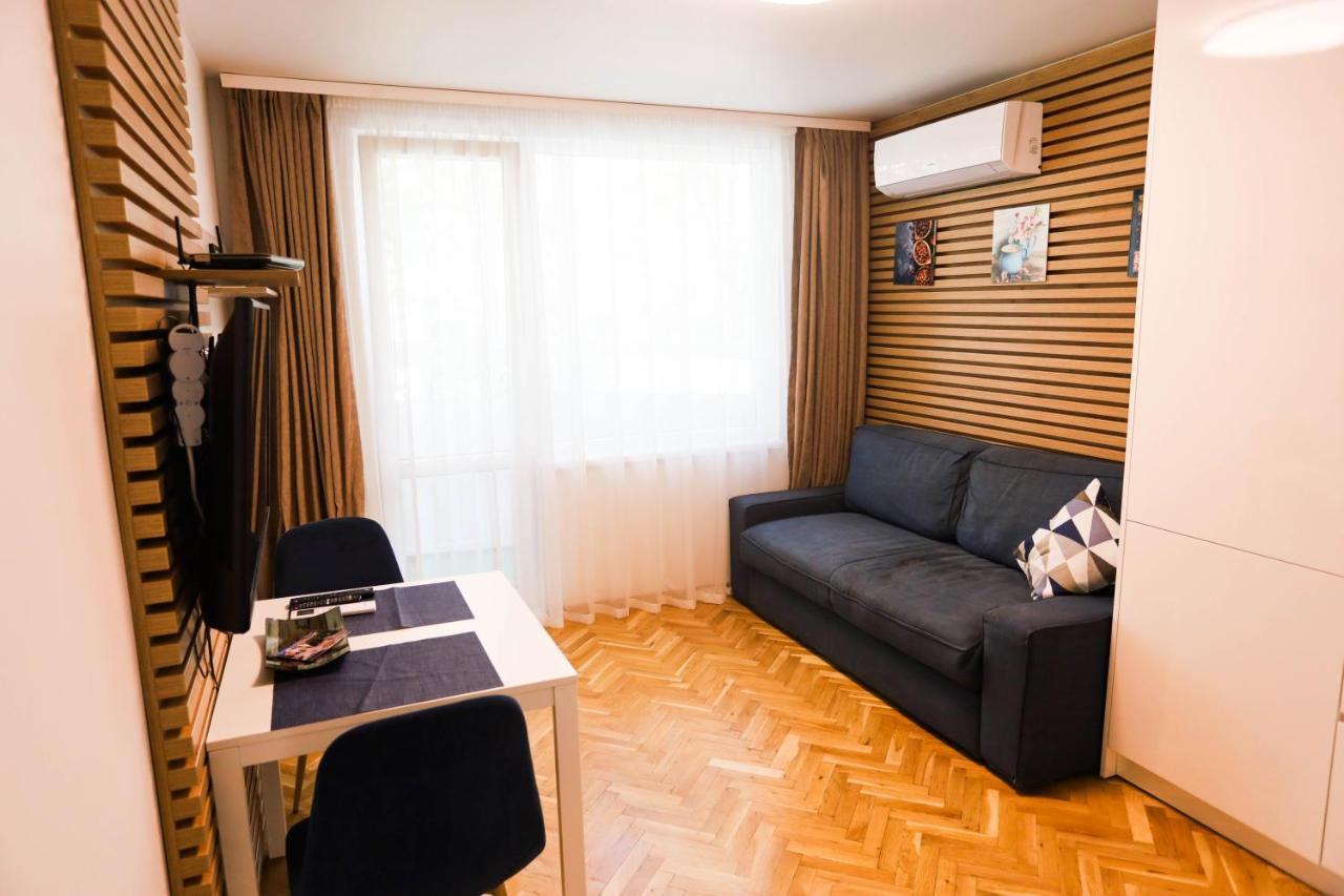 White Central Apartment Varna Esterno foto
