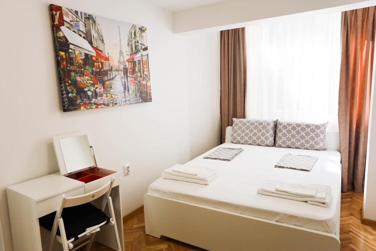 White Central Apartment Varna Esterno foto