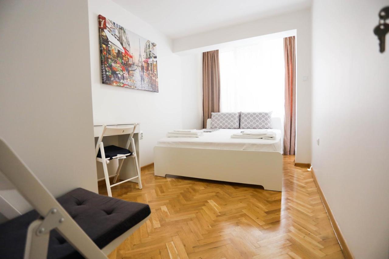 White Central Apartment Varna Esterno foto