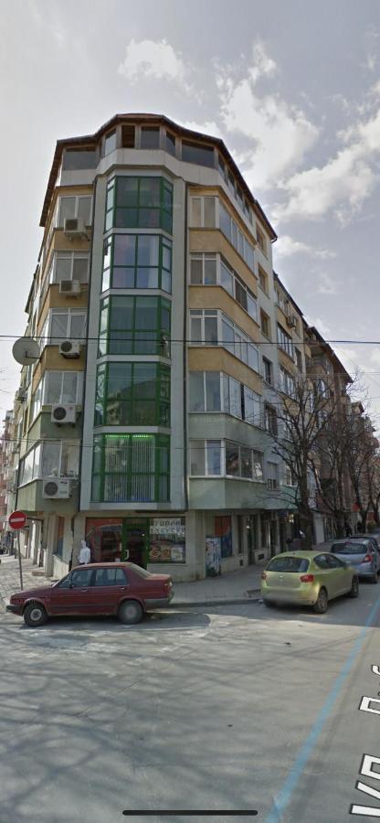 White Central Apartment Varna Esterno foto